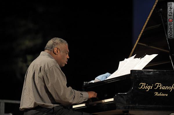 mulgrew miller