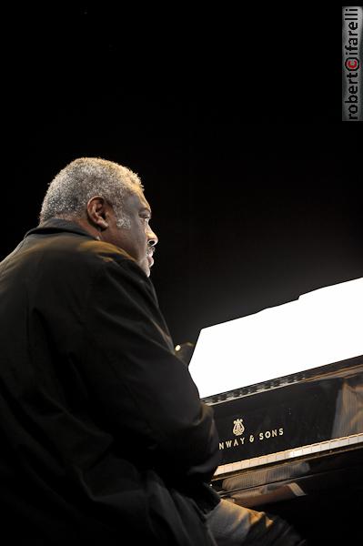 mulgrew miller