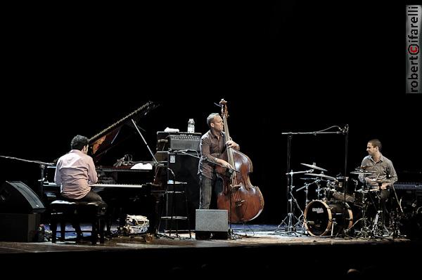 Avishai Cohen Seven Seas