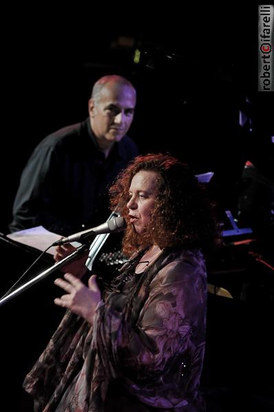 Sarah Jane Morris e Danilo Reaa