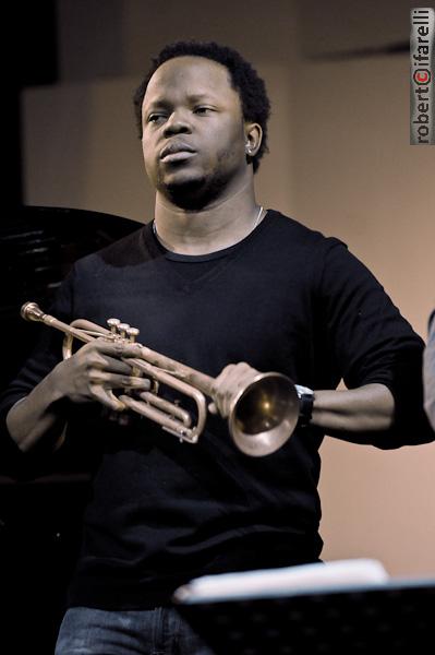 ambrose akinmusire