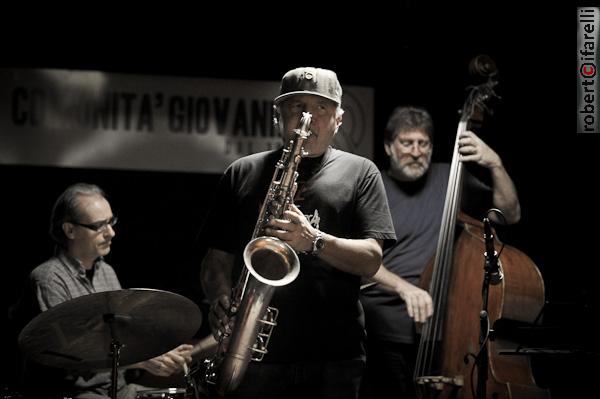 jerry bergonzi trio