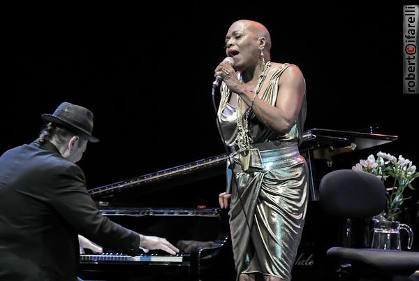 dee dee bridgewater