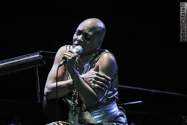 dee dee bridgewater