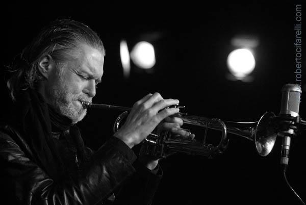 TOM HARRELL