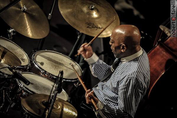 ROY HAYNES