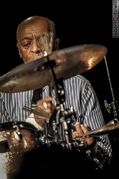 ROY HAYNES