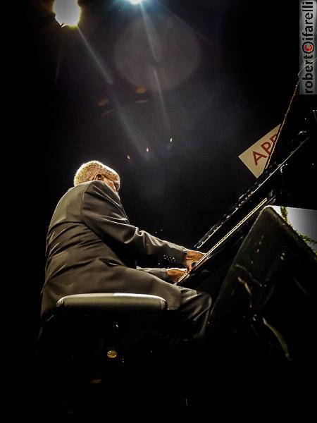 Junior Mance