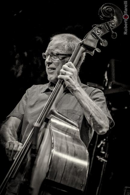 Dave Holland  2015072576-Modifica