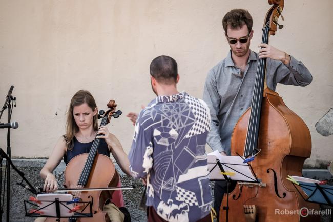 Ilaria Lanzoni  violino Clara Maria Garcia Barrientos viola, Naomi Berrill violoncello