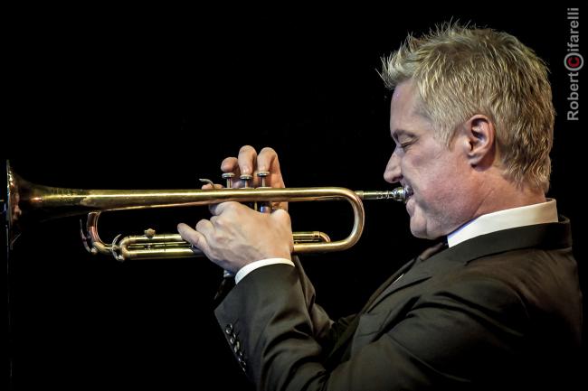 34Chris Botti