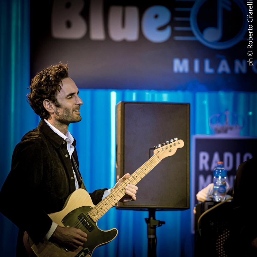 Julian Lage chitarra--Jorge Roeder basso--Eric Doob batteria