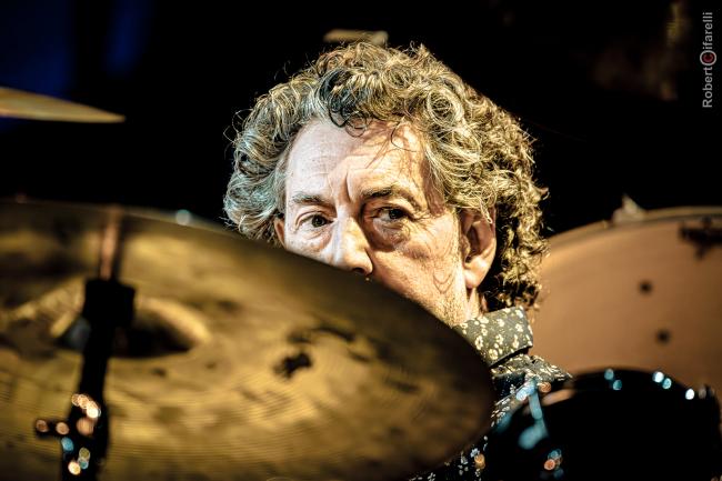 Simon Phillips  0495-Migliorato-NR