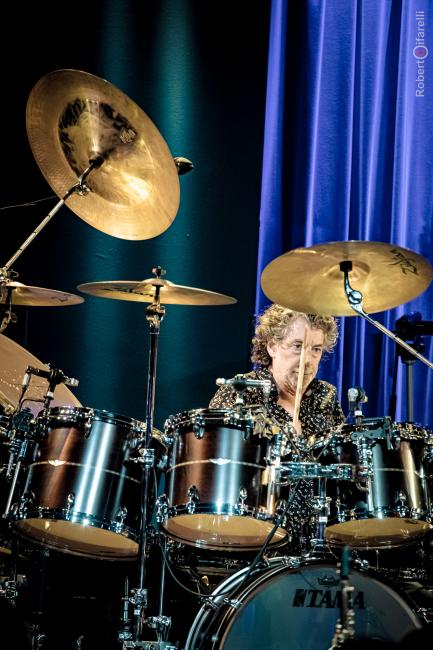 Simon Phillips